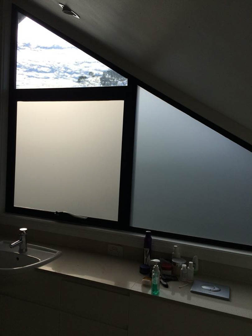 Frosting in Bathroom Shade & Frost Window Tinting